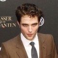 Robert Pattinson di The Grauman's Chinese Theatre