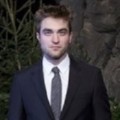 Robert Pattinson Menghadiri Premiere Breaking Dawn Part 1