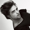 Pose Robert Pattinson di Salah Satu Majalah
