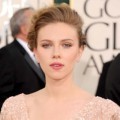Scarlett Johansson di Acara Golden Globe Award 2011