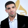 Drake Menghadiri Salah Satu Acara