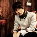 Ghun di Photoshoot X-5 untuk Promo Album