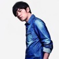 Jay Chou dengan Gaya Denimnya