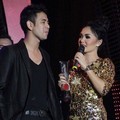 Raffi Ahmad dan Yuni Shara di Infotainment Awards SCTV 2012