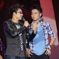 Ilham dan Reza SM*SH di Infotainment Awards SCTV 2012