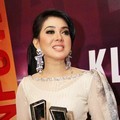 Syahrini di Infotainment Awards SCTV 2012