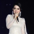 Syahrini di Infotainment Awards SCTV 2012