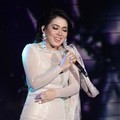 Syahrini di Infotainment Awards SCTV 2012