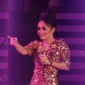 Yuni Shara di Infotainment Awards SCTV 2012