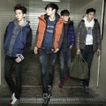 2AM Menjadi Model Fashion Jambangee