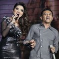 Anang dan Ashanty di Infotainment Awards SCTV 2012