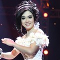 Syahrini di Dahsyat Awards RCTI 2012
