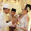 Penyematan Cincin Kawin Usai Prosesi Ijab Kabul Naga 'Lyla' dan Feby Rizky