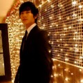 Joo Ji Hoon Selalu Menarik dengan Pakaian Formal