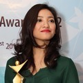 Agni Pratistha dengan Trophy Asia Model Star Awards 2012