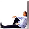 Bae Yong Joon Menjadi Model di Produk Elektronik