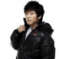 Lee Jun Ki Bergaya Saat Pemotretan