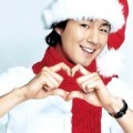 Jo In Sung Tampil Lucu dengan Topi Santanya