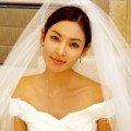 Kim So Yeon Tampil Cantik dengan Gaun Pernikahan
