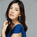 Kim So Yeon Cantik dengan Gaun Biru