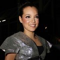 Dewi Sandra Seusai Acara Grand Final Boy & Girl Band Indonesia