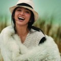 Li Bingbing Ceria Saat Pemotretan