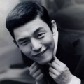 Yoo Ah In di Pemotretan Berkonsep Klasik