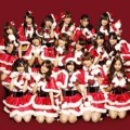 AKB48 Tampak Lucu dengan Baju Santa