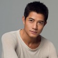 Aaron Kwok Bergaya di Depan Kamera