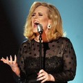 Aksi Panggung Adele di Grammy Awards 2012
