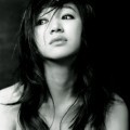 Soo Ae Berpose dengan Konsep Foto Sephia