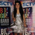 Syahrini Saat Mengisi Acara Grand Final Boy & Girl Band Indonesia Result Show
