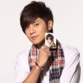 Show Luo Bergaya di Depan Kamera