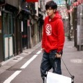Show Luo Menjadi Ikon Fashion Manhattan Portage