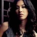 Huang Shengyi Laris Sebagai Model