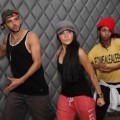 Indah Dewi Pertiwi dan Luam Keflezgy Saat Latihan di Studio Prospera