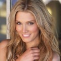 Delta Goodrem Berkontribusi untuk Kegiatan Amal