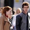 Emma Stone Terlihat Menikmati Momen Santai Bersama Andrew Garfield