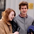 Emma Stone Terlihat Menikmati Momen Santai Bersama Andrew Garfield