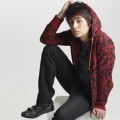 Kim Joon Menjadi Ikon Fashion Omphalos