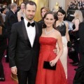 Natalie Portman dan Benjamin Millepied di Red Carpet Oscar 2012