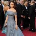 Penelope Cruz di Red Carpet Oscar 2012