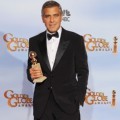 George Clooney Menerima Tiga Penghargaan Golden Globe