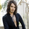 Russell Brand dengan Gaya Rockernya
