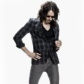 Russell Brand Sebagai Lonny Barnett di "Rock of Ages"