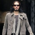 Russell Brand Saat Beraktifitas
