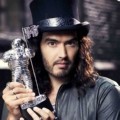 Russell Brand Mendapat Penghargaan Aktor Komedi Terbaik