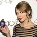 Taylor Swift di Promo Parfum 'Wonderstruck'