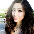Yejin Tampil Cantik dengan Make Up Natural