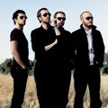 Coldplay adalah Grup Musik Bergenre Rock Alternatif
